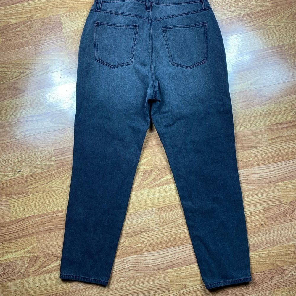High Rise Mom Jeans - Picture 4 of 8